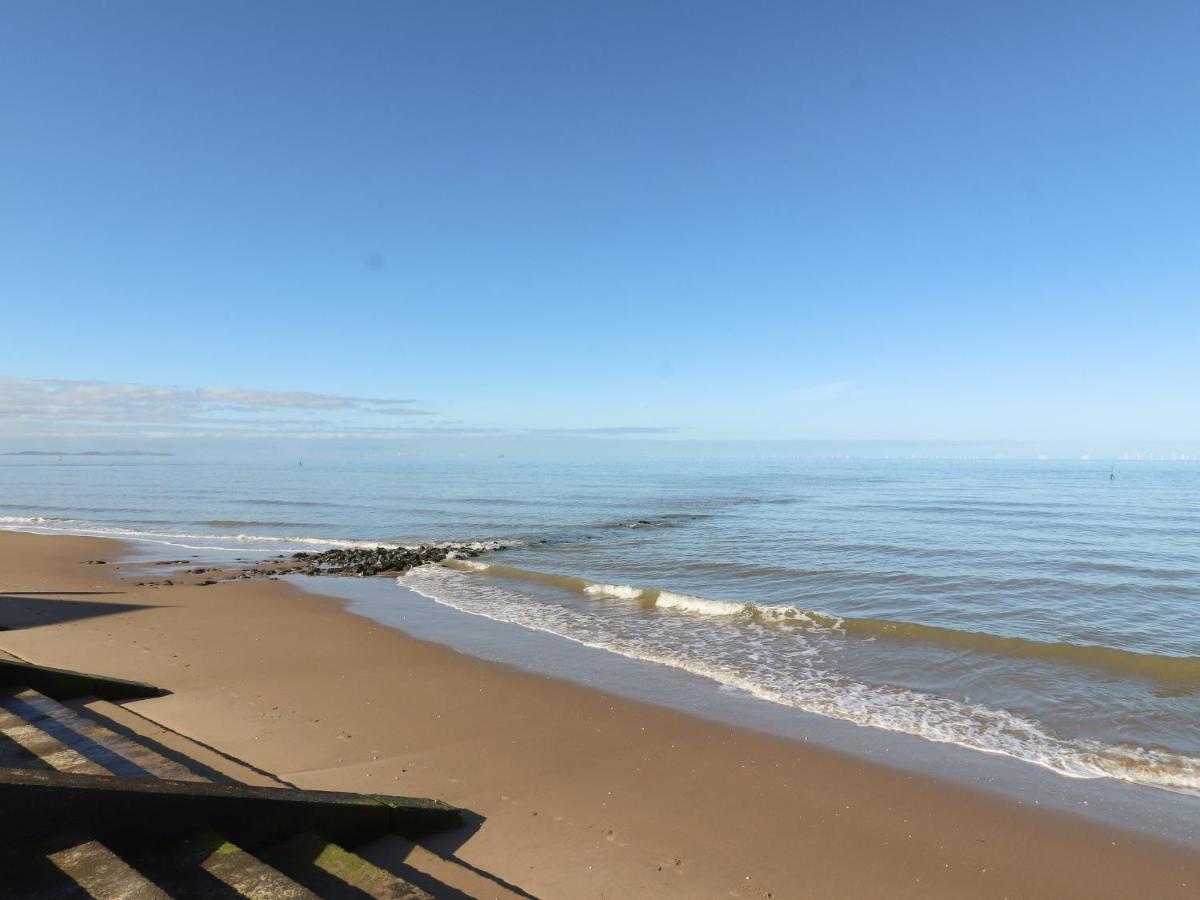 The Hollies Villa Prestatyn Buitenkant foto
