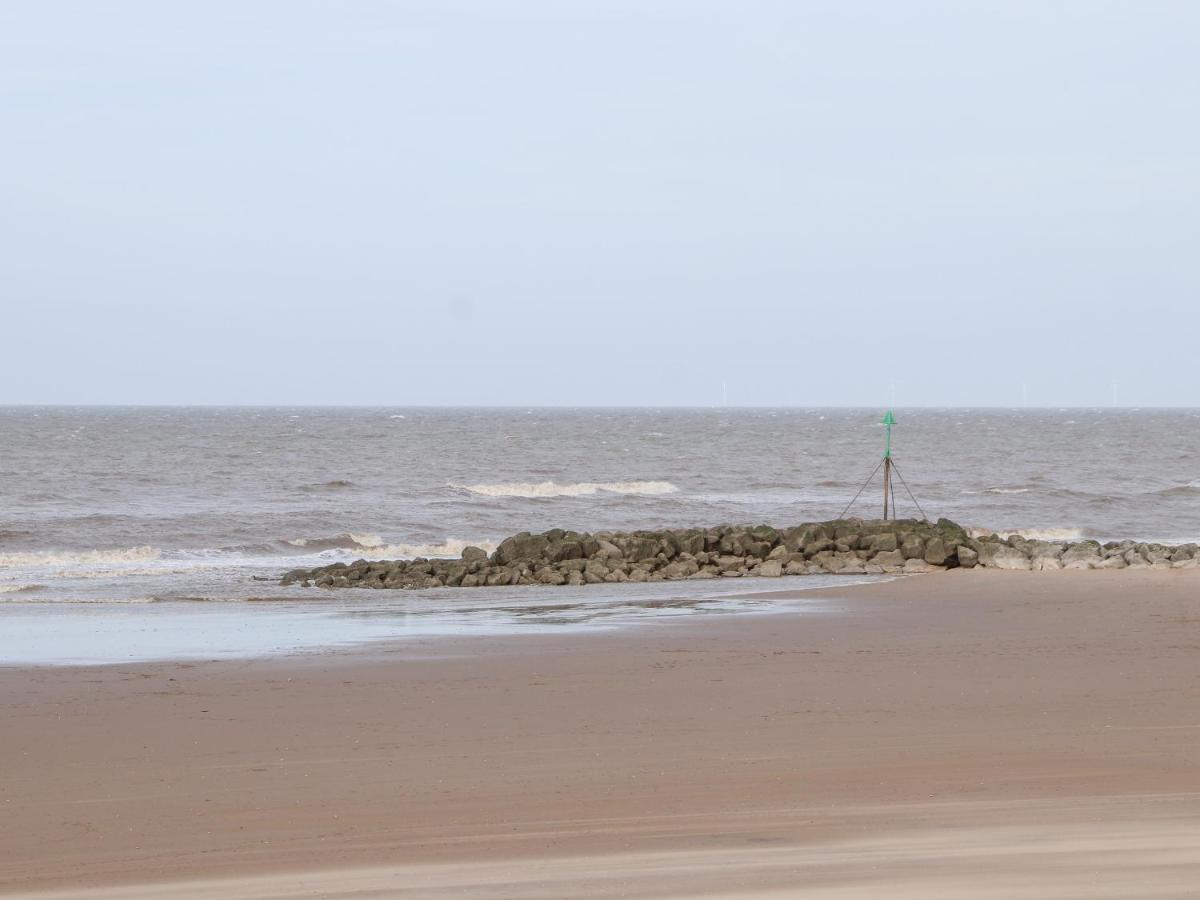 The Hollies Villa Prestatyn Buitenkant foto